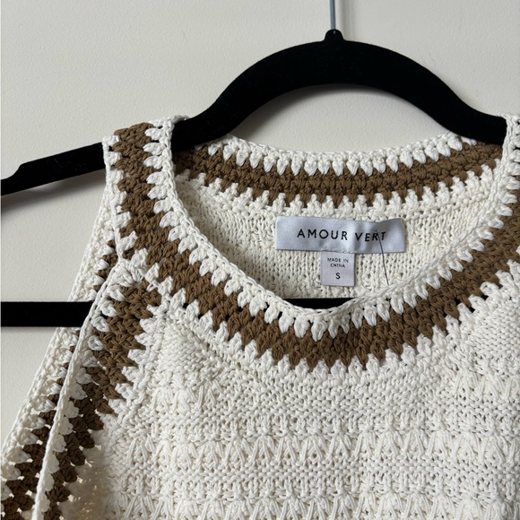 Amour Vert Texture Halter Top - Ivory Elm - Picture 5 of 7